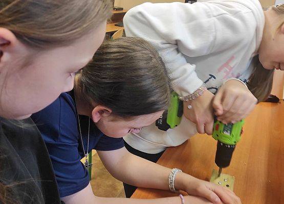 Grafika 1: Technika w praktyce