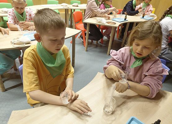 Klasa 2 z Redkowic w Centrum Nauki Experyment w Gdyni.