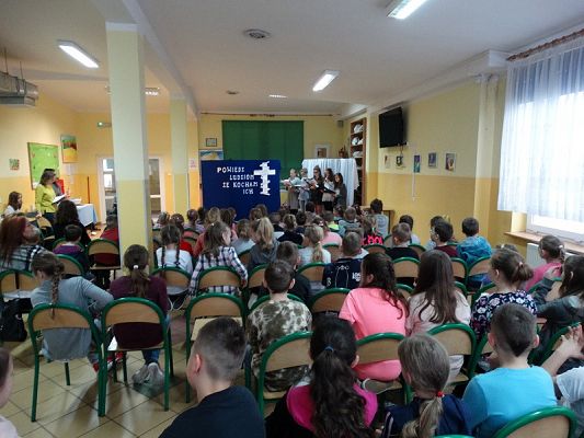  Grafika #1: Rekolekcje 2018