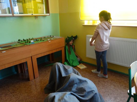 Grafika #1: Zabawa w teatr na lekcji języka polskiego w kl IV a