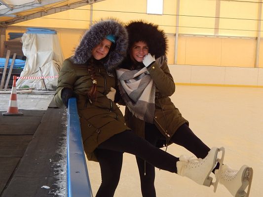  Grafika #10: Wyjazd integracyjny klasy VII na lodowisko do Łeby