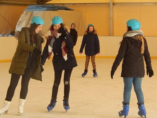 Grafika #17: Wyjazd integracyjny klasy VII na lodowisko do Łeby