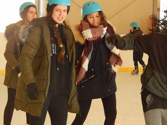 Grafika #18: Wyjazd integracyjny klasy VII na lodowisko do Łeby