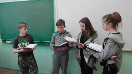 Grafika #16: Zabawa w teatr na lekcji języka polskiego