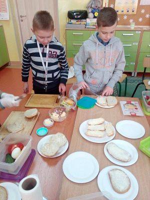  Grafika #4: Zdrowo się odżywiamy