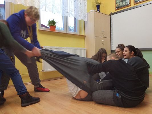  Grafika #5: Zimowisko w ramach projektu "Naukowy zawrót głowy"