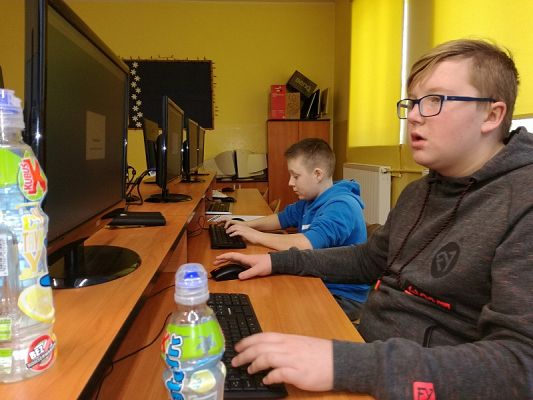  Grafika #12: Zimowisko w ramach projektu "Naukowy zawrót głowy"