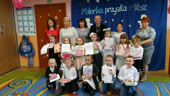 Grafika #0: Przegląd Kolęd i Pastorałek pt. "Maleńka przyszła miłość" dla dzieci pięcio i sześcioletnich.