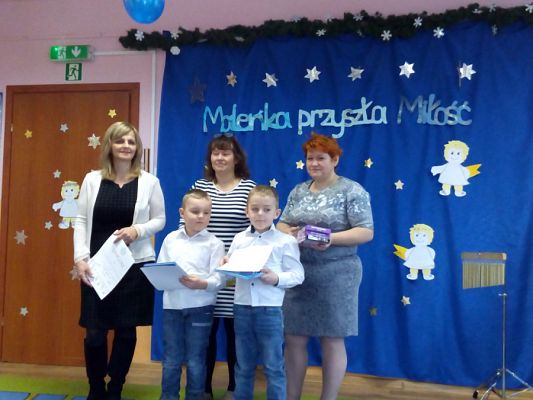 Grafika #2: Przegląd Kolęd i Pastorałek pt. "Maleńka przyszła miłość" dla dzieci pięcio i sześcioletnich.