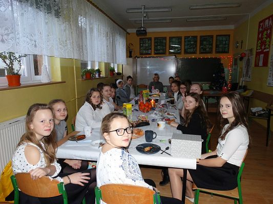  Grafika #37: Wigilie klasowe 2017