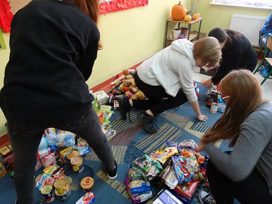  Grafika #2: Przed świętami pamiętamy o najuboższych