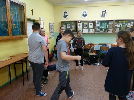  Grafika #9: Teatr na języku polskim w klasie V