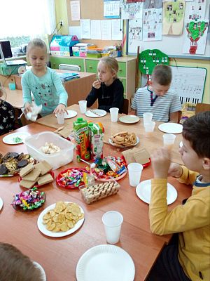 Grafika #10: Andrzejki w klasie III SP