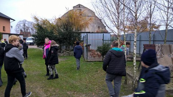 Grafika #7: Wycieczka do schroniska BAJER w Małoszycach