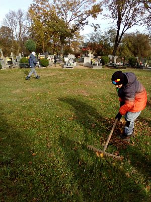  Grafika #4: Wizyta na cmentarzu w Redkowicach