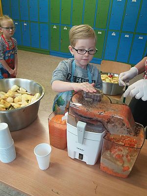 Grafika #18: Kto soki pije ten długo żyje!