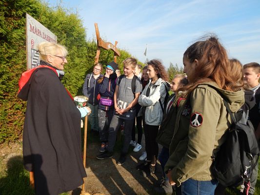  Grafika #1: Wycieczka kl. VII do Łeby