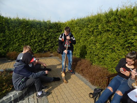  Grafika #16: Wycieczka kl. VII do Łeby