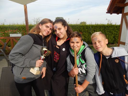  Grafika #23: Wycieczka kl. VII do Łeby