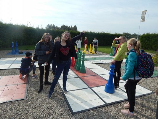  Grafika #24: Wycieczka kl. VII do Łeby