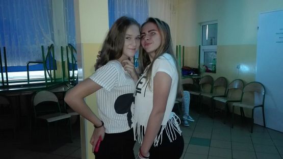  Grafika #1: Dyskoteka szkolna z okazji Dnia Chłopaka