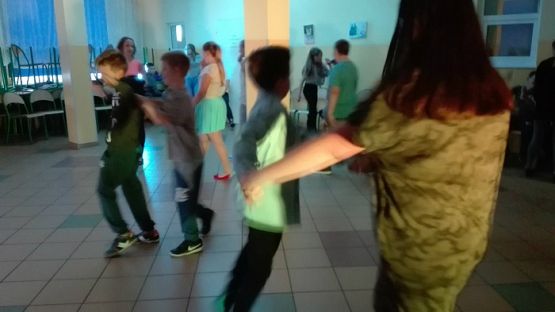  Grafika #5: Dyskoteka szkolna z okazji Dnia Chłopaka