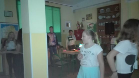  Grafika #12: Dyskoteka szkolna z okazji Dnia Chłopaka