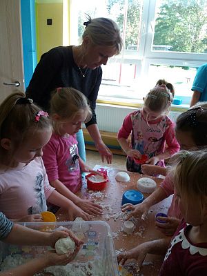  Grafika #3: Doświadczenia sensoryczne – PIANKOLINA