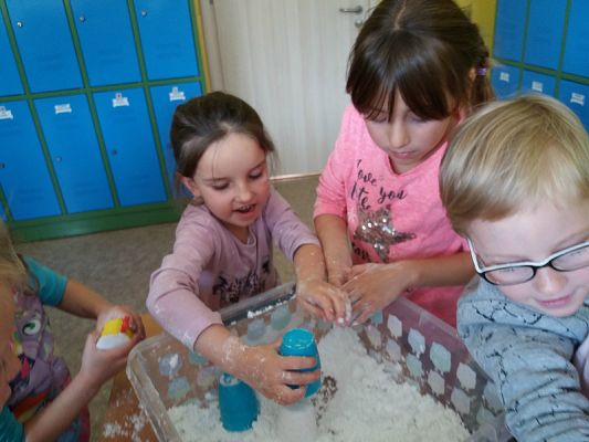  Grafika #4: Doświadczenia sensoryczne – PIANKOLINA