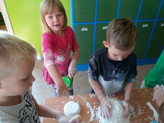  Grafika #7: Doświadczenia sensoryczne – PIANKOLINA