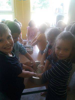  Grafika #18: Doświadczenia sensoryczne – PIANKOLINA