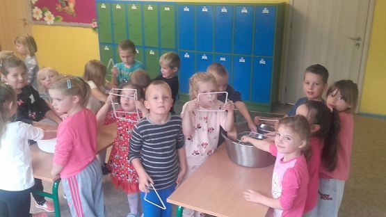  Grafika #4: Zaczarowany świat baniek mydlanych