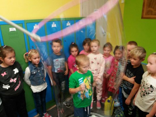  Grafika #15: Zaczarowany świat baniek mydlanych