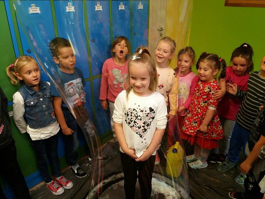  Grafika #16: Zaczarowany świat baniek mydlanych