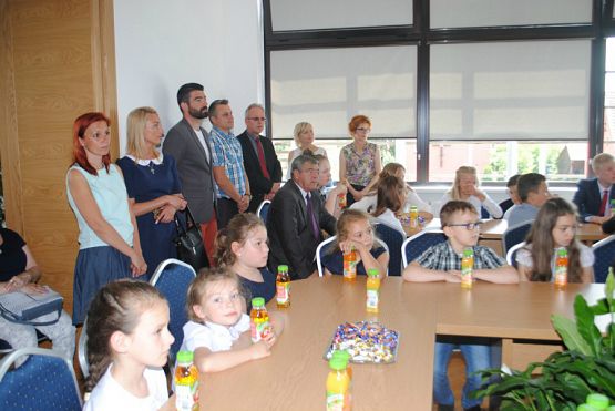  Grafika #7: Podsumowanie roku szkolnego 2016/2017 w Urzędzie Gminy w Nowej Wsi Lęborskiej