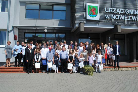  Grafika #8: Podsumowanie roku szkolnego 2016/2017 w Urzędzie Gminy w Nowej Wsi Lęborskiej