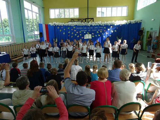  Grafika #17: Zakończenie roku szkolnego klas III a i III b SP