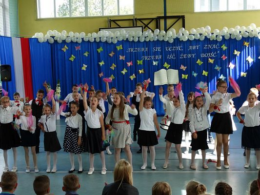  Grafika #23: Zakończenie roku szkolnego klas III a i III b SP