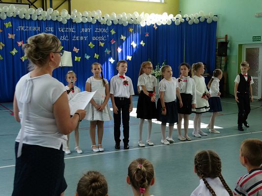  Grafika #25: Zakończenie roku szkolnego klas III a i III b SP