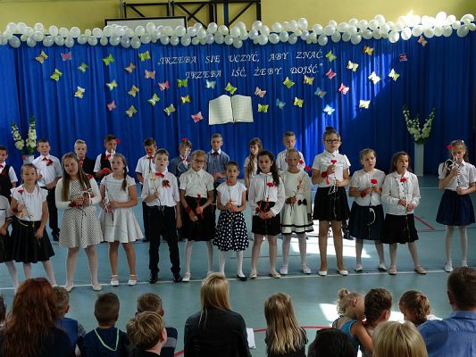  Grafika #29: Zakończenie roku szkolnego klas III a i III b SP