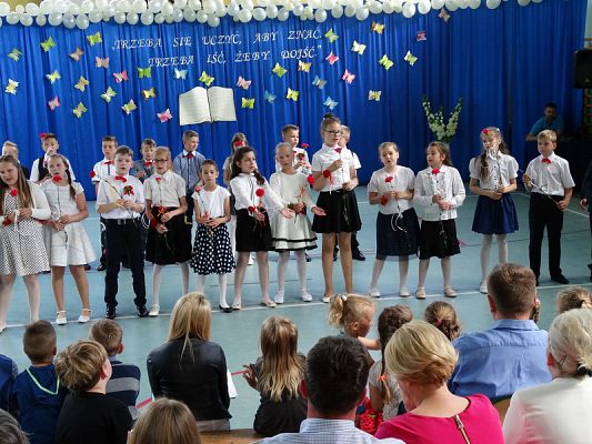  Grafika #30: Zakończenie roku szkolnego klas III a i III b SP