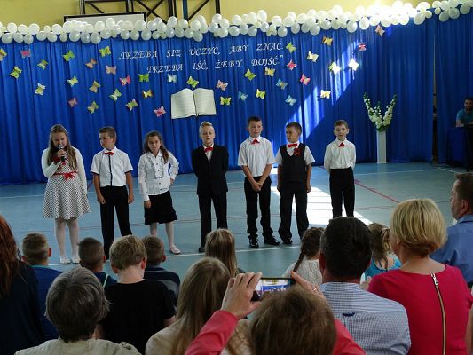  Grafika #32: Zakończenie roku szkolnego klas III a i III b SP