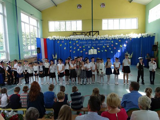  Grafika #38: Zakończenie roku szkolnego klas III a i III b SP