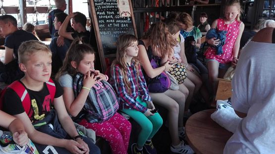 Grafika #0: Wycieczka wyróżnionych uczniów na Westrplatte