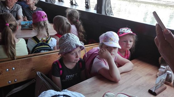 Grafika #1: Wycieczka wyróżnionych uczniów na Westrplatte