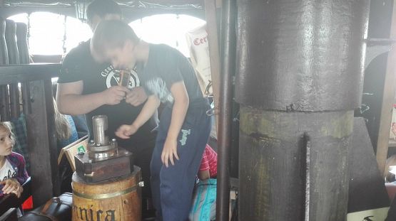 Grafika #7: Wycieczka wyróżnionych uczniów na Westrplatte