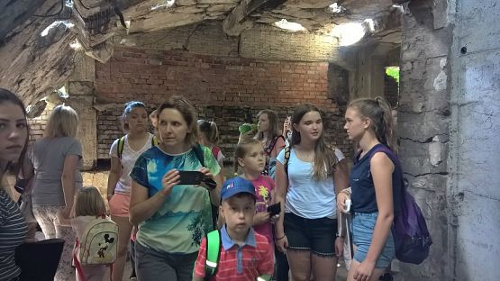 Grafika #17: Wycieczka wyróżnionych uczniów na Westrplatte