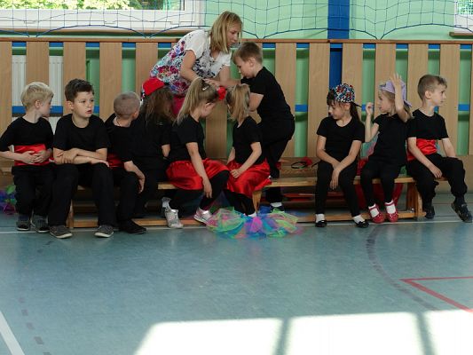 Grafika #12: Zakończenie roku szkolnego w oddziale przedszkolnym 6 - latków