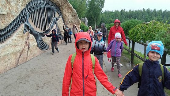  Grafika #1: Wycieczka do Parku Dinozaurów w Łebie