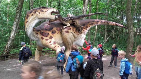  Grafika #24: Wycieczka do Parku Dinozaurów w Łebie